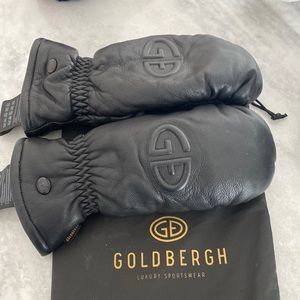 Goldbergh black mittens
